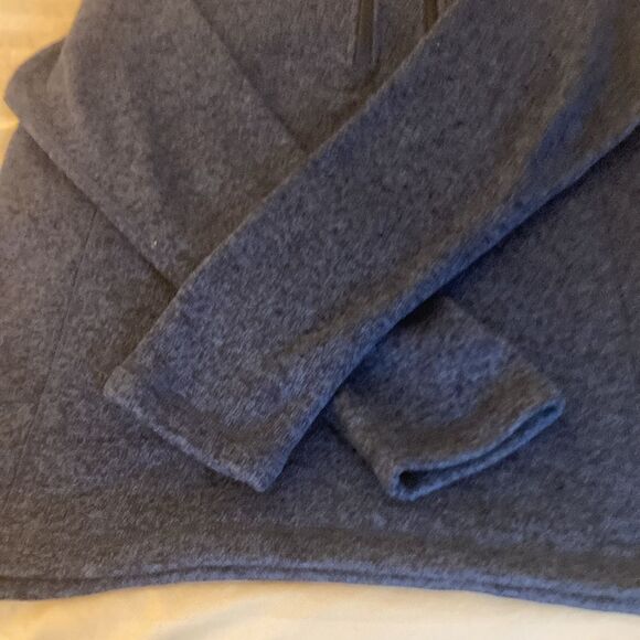 Woolrich Mens 1/4 zip Pullover Top with Long Sleeve in Blue/Black. Size Large. - Picture 4 of 8